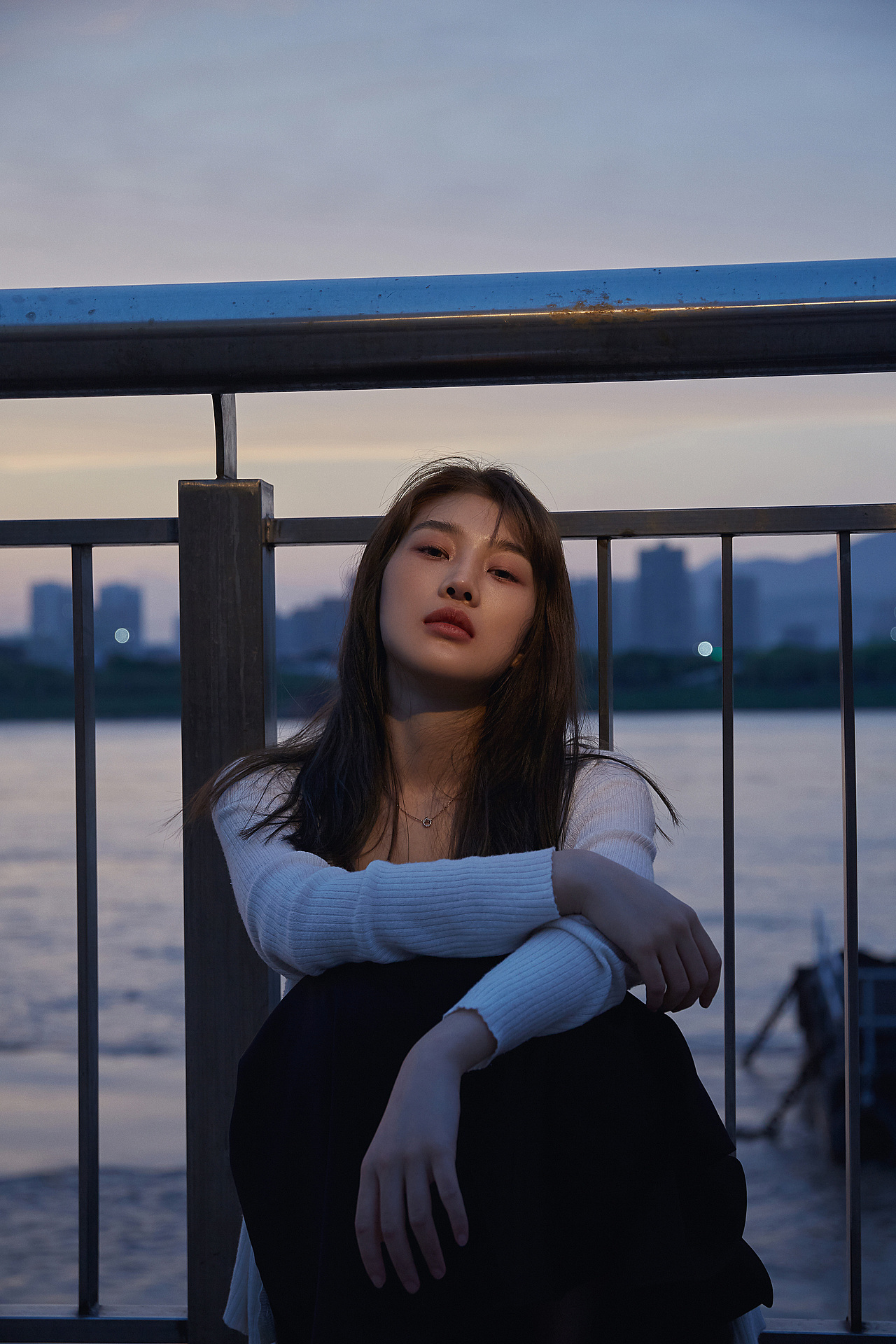 傍晚的天空 有的时候也是蓝色的（图ZMjU3MDI0ODQ0） - 人像摄影 - 站酷设计师郑宇侃原创素材 - 站酷ZCOOL