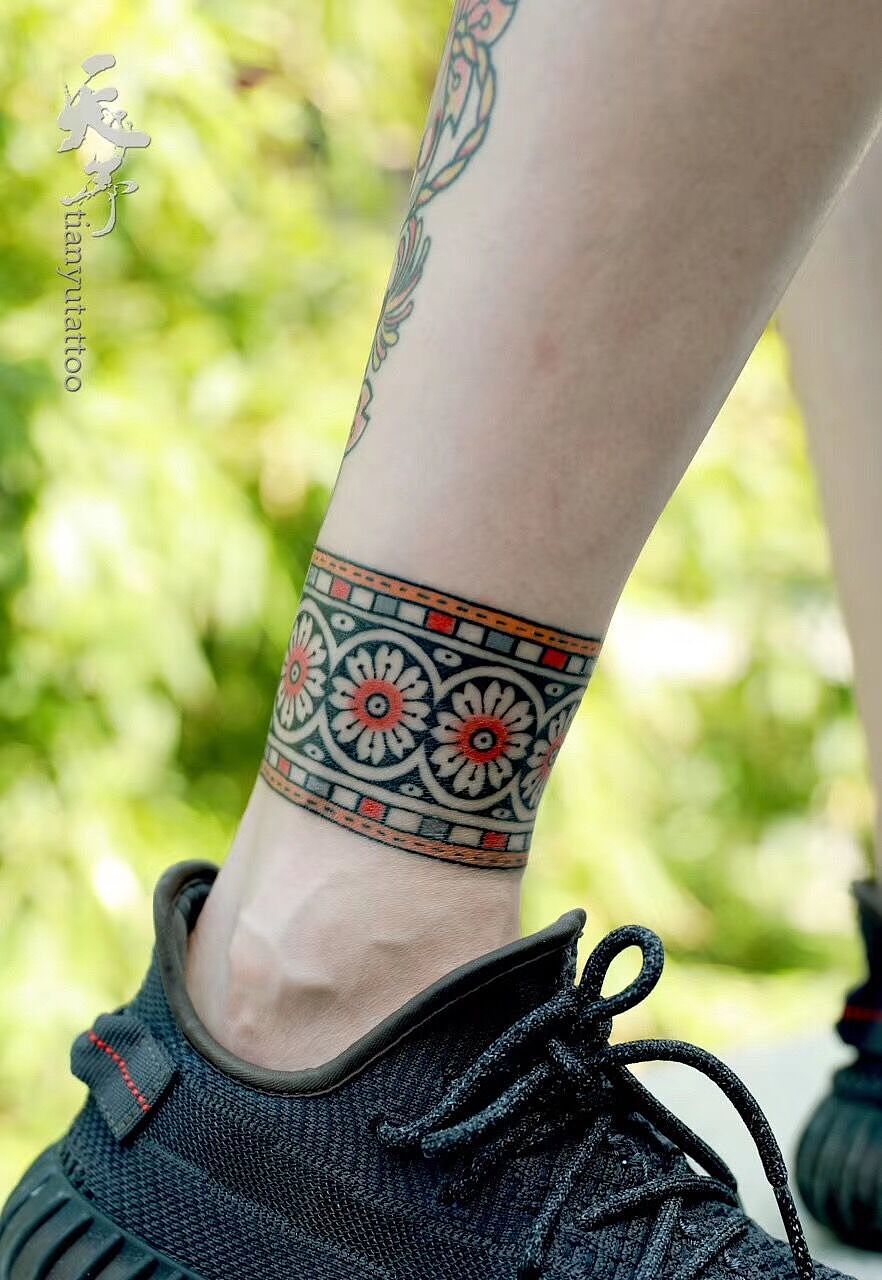 来自小姐姐的买家秀 天予刺青腿环作品