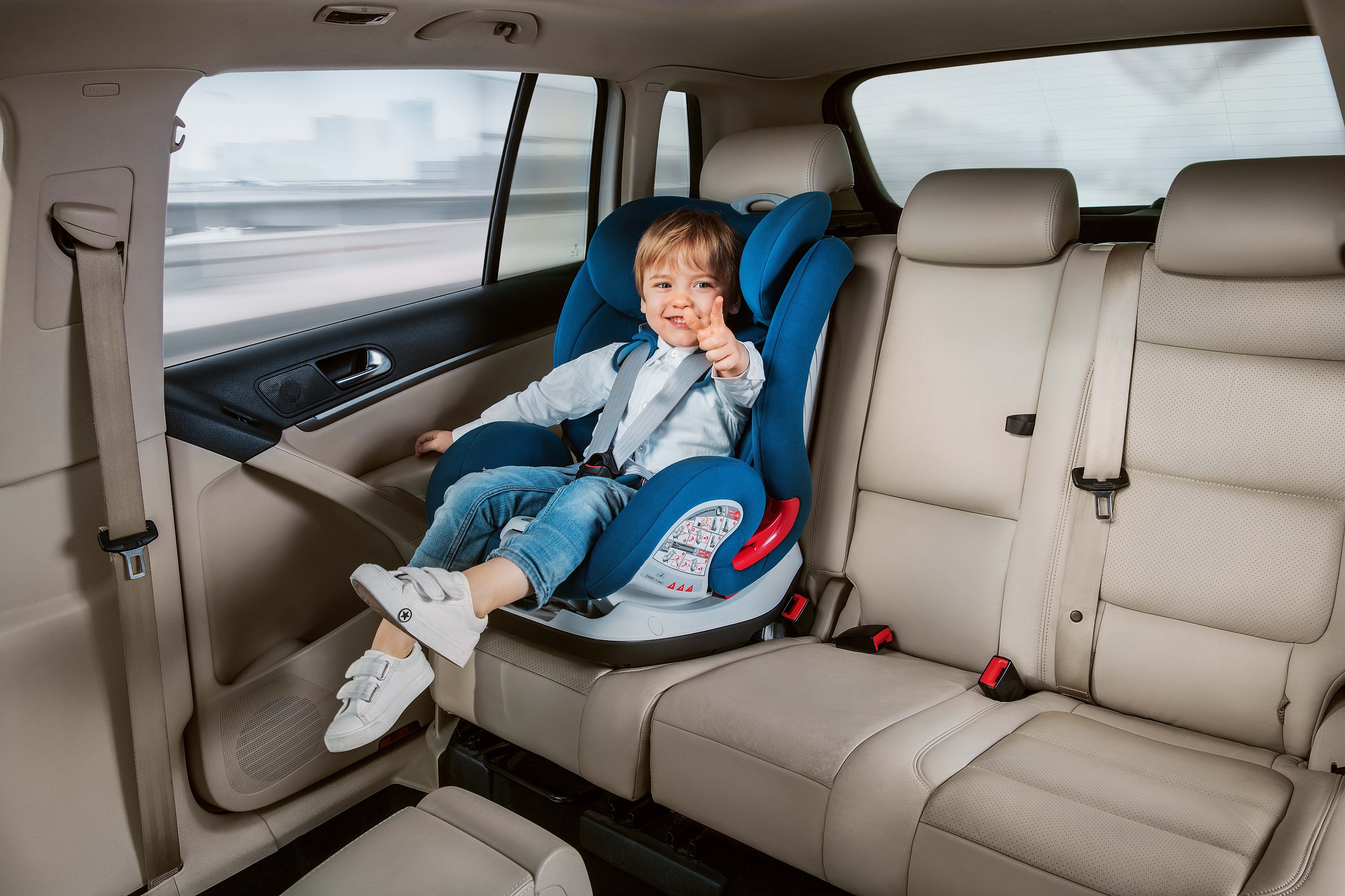 baby first 安全座椅修图