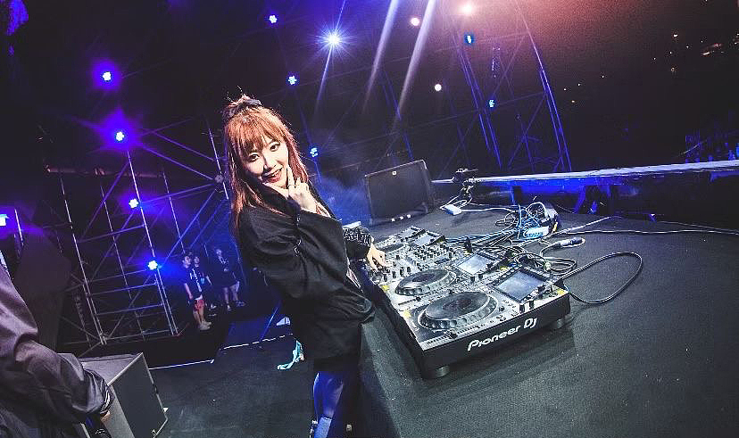 2020Forever Young海口音乐节（图ZMjI4NzY1NDc2） - 舞台美术 - 站酷设计师廖定敏_Manman原创素材 - 站酷ZCOOL