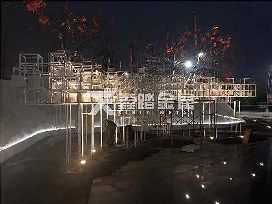 郑州正弘悦城景观不锈钢风动雕塑 艺术与自然结合（图ZMjMwMzkxOTk2） - 雕塑 - 站酷设计师高端金属制品原创素材 - 站酷ZCOOL