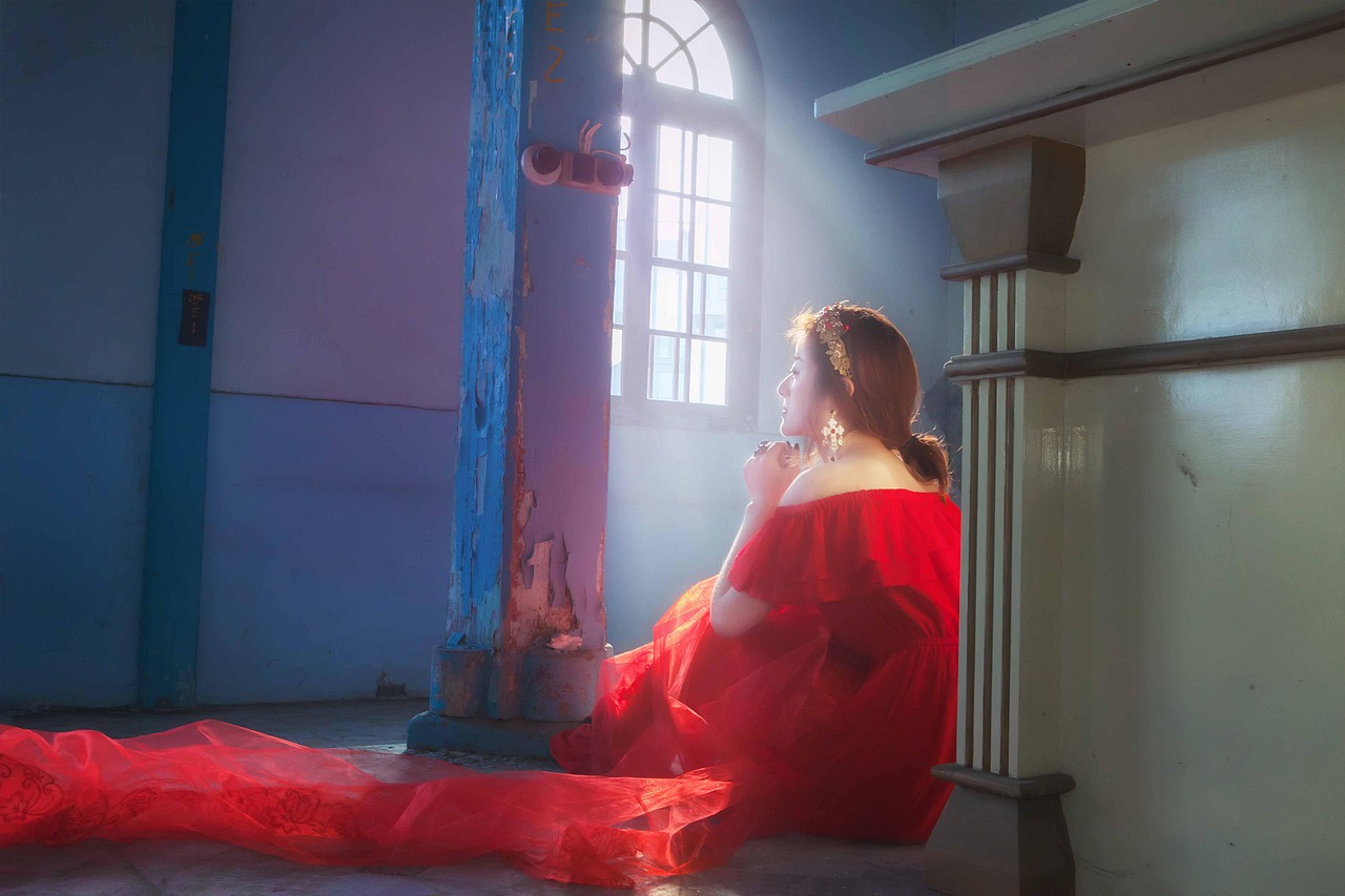 渴望那抹紅（圖ZMjczNTUyNzY=） - 人像攝影 - 站酷設(shè)計師大小蟲子原創(chuàng)素材 - 站酷ZCOOL