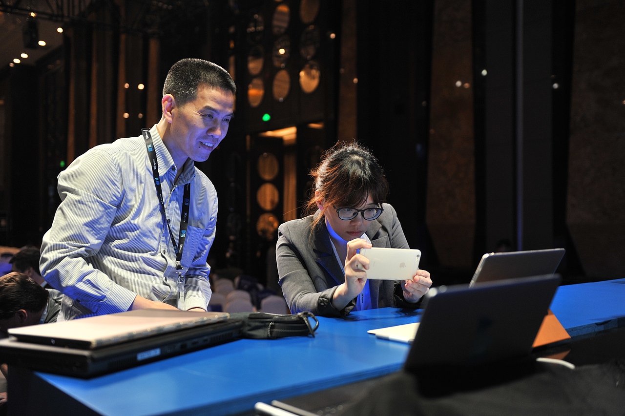 英特尔信息技术峰会（图ZMTI4NzMwMDA4） - 其他摄影 - 站酷设计师仙瞳影像原创素材 - 站酷ZCOOL