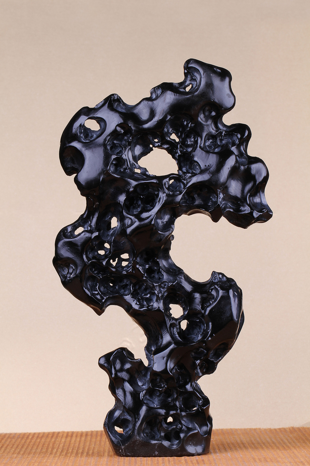 发现楚石的美黑夜给了我黑色的眼睛我却用它寻找光明宝工坊楚石系列