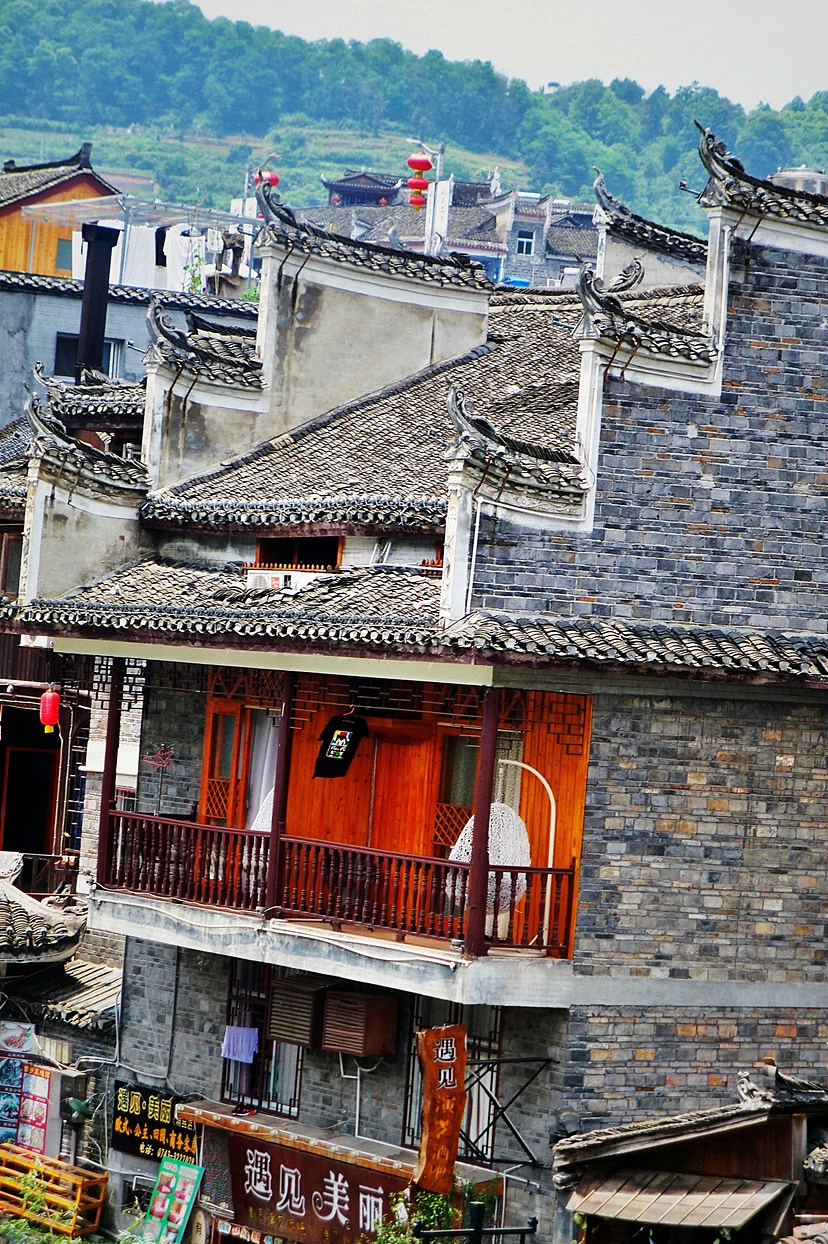 太阳很大,有点热,汗,汗