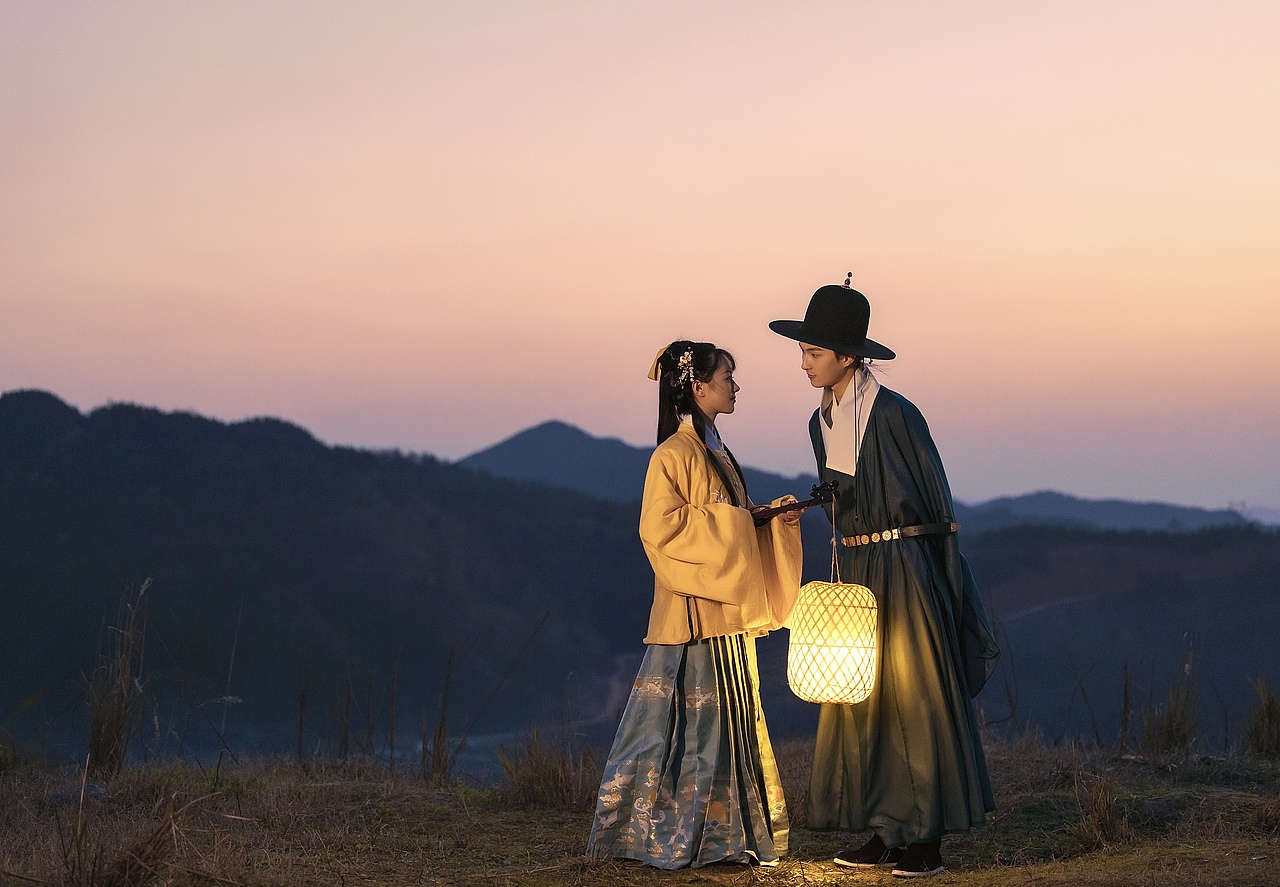 今晚的夜色很美 风也温柔