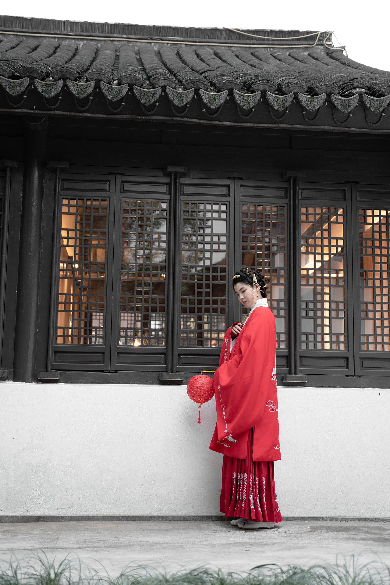 一袭红衣醉白鹭