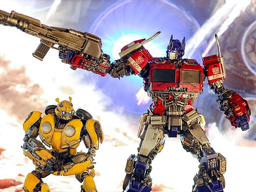 变形金刚-THREEZERO-DLX擎天柱