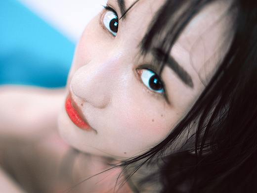 人像摄影——鱼缸里的美人鱼