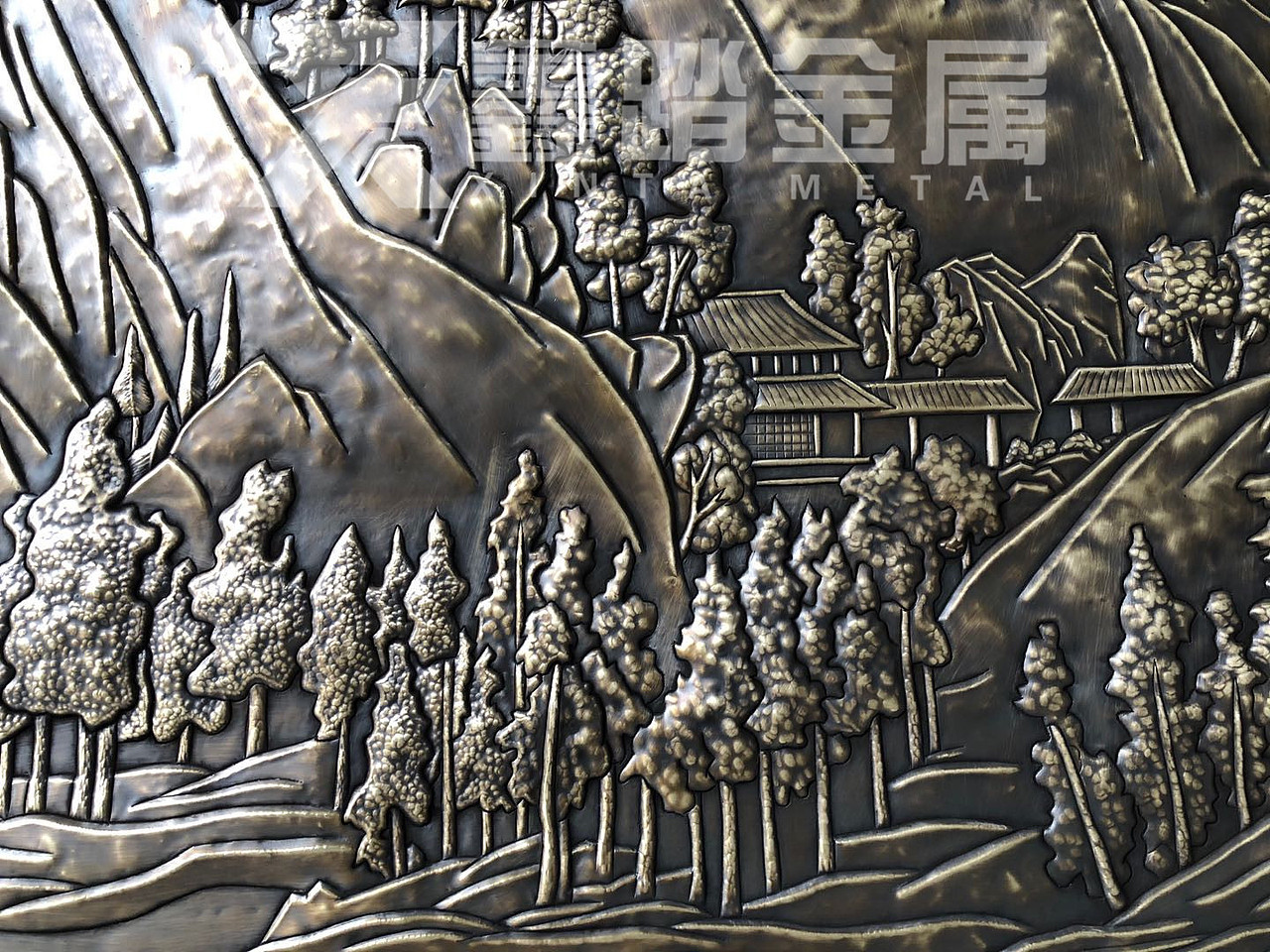 手工锻打黄铜做旧浮雕壁画 浮雕形态微妙微翘栩栩如生