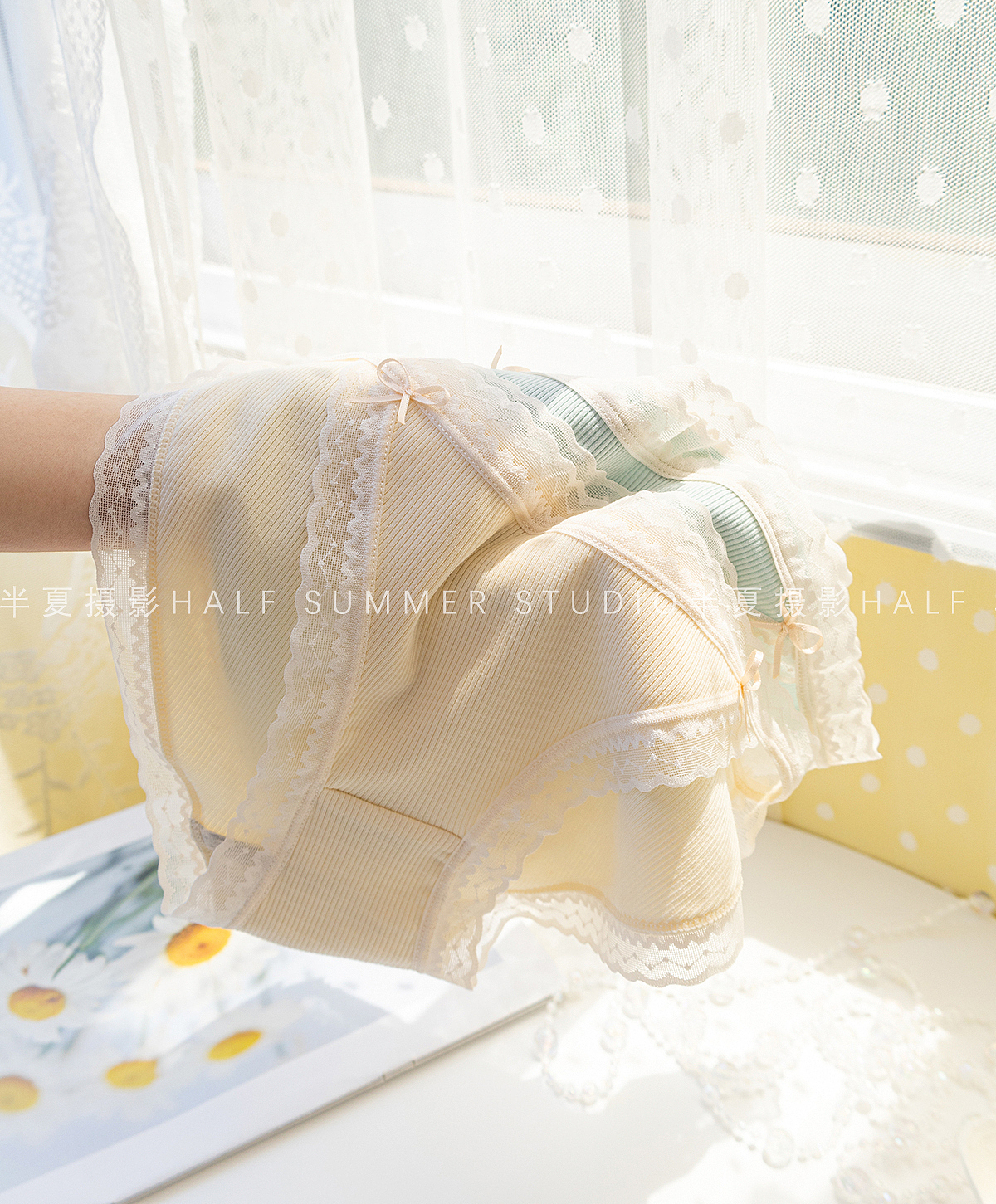 内裤自然光拍摄电商产品摄影