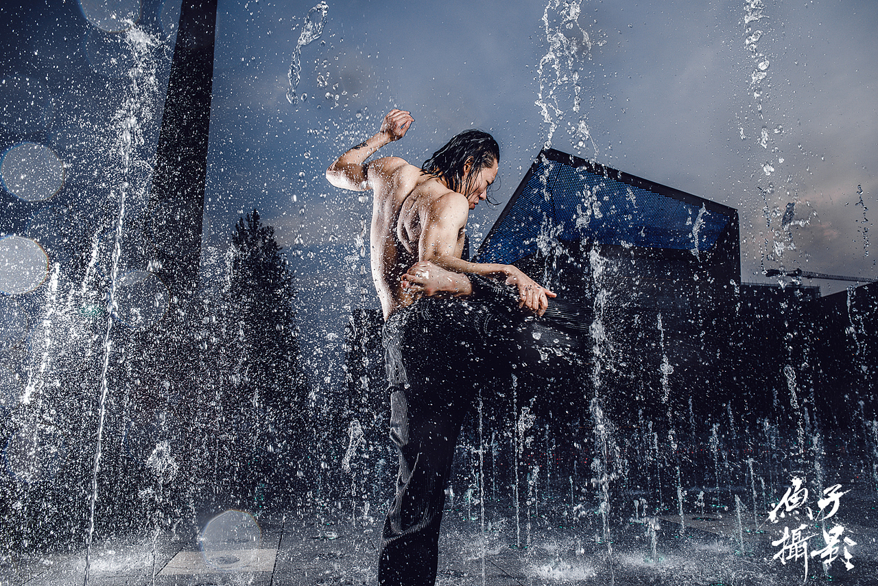 鱼子记录.2021.07.24，环境舞蹈——《在水与火之间》（图ZMjY1MzQ2MDQ0） - 时尚/艺术摄影 - 站酷设计师鱼子yuzi原创素材 - 站酷ZCOOL