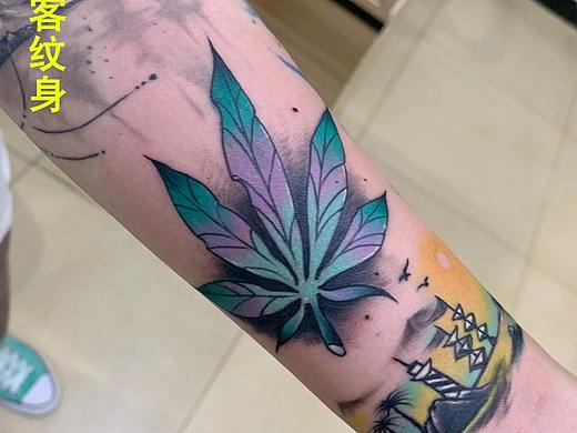 吴江纹身刺青#大麻叶纹身#帆船小岛手环#吴江酷客纹身