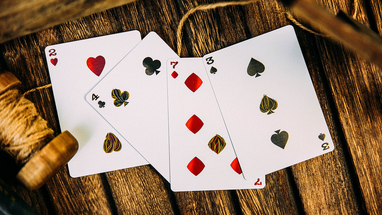 Time Machine 时光机收藏纸牌扑克套装礼盒设计