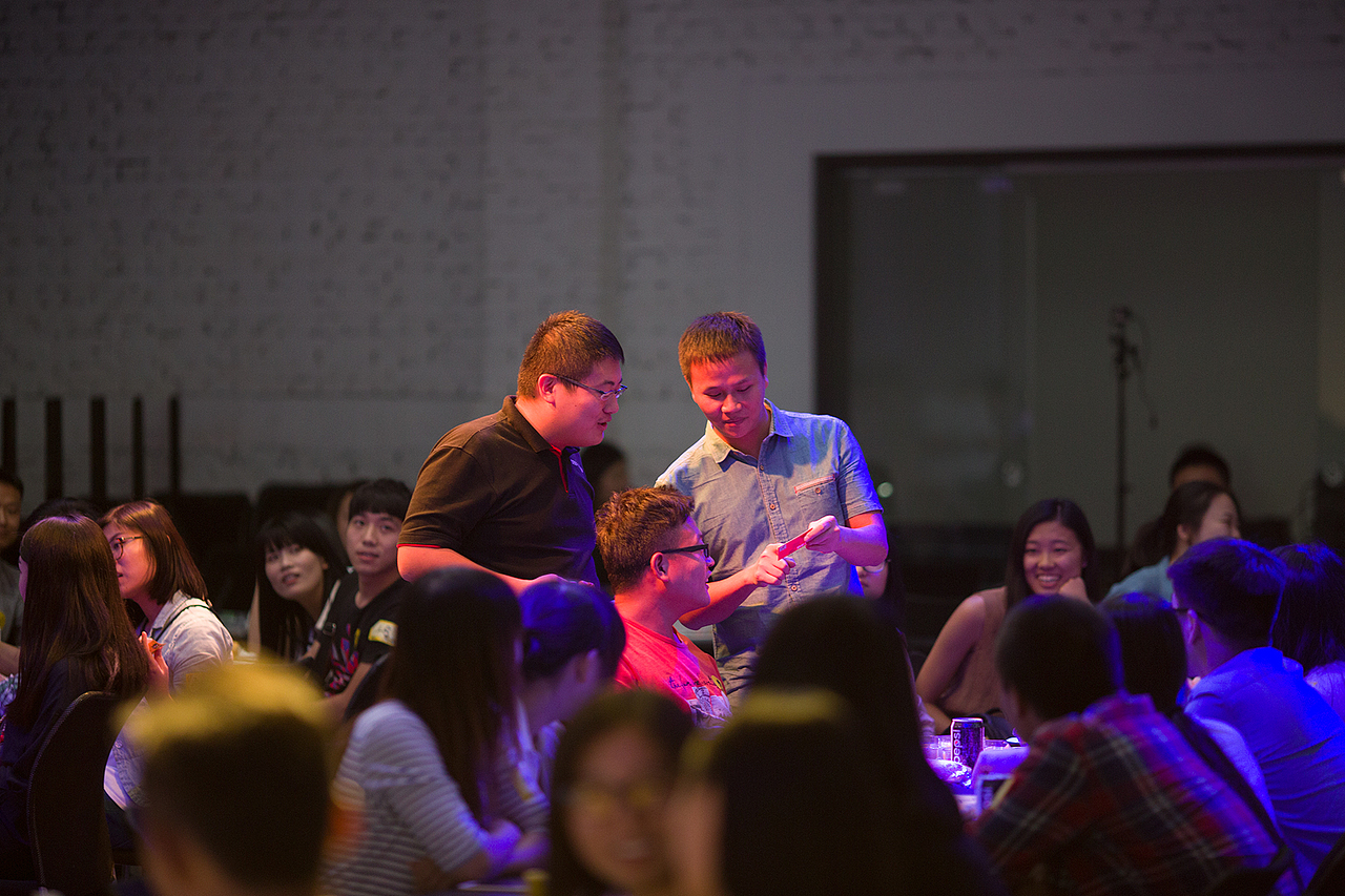 站酷九周年设计师大趴-洛阳站花絮（图ZMzM3NjA0NzI=） - 人文/纪实摄影 - 站酷设计师鲍鲍先生原创素材 - 站酷ZCOOL