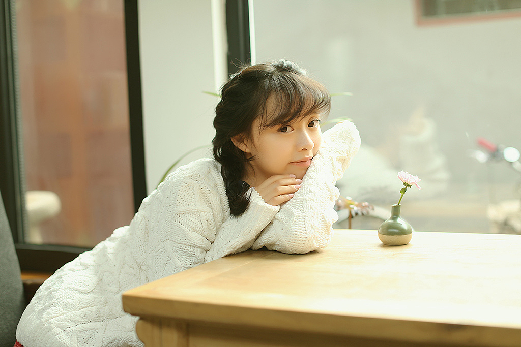 摄影:芫茱姑娘 出镜:演员余心恬