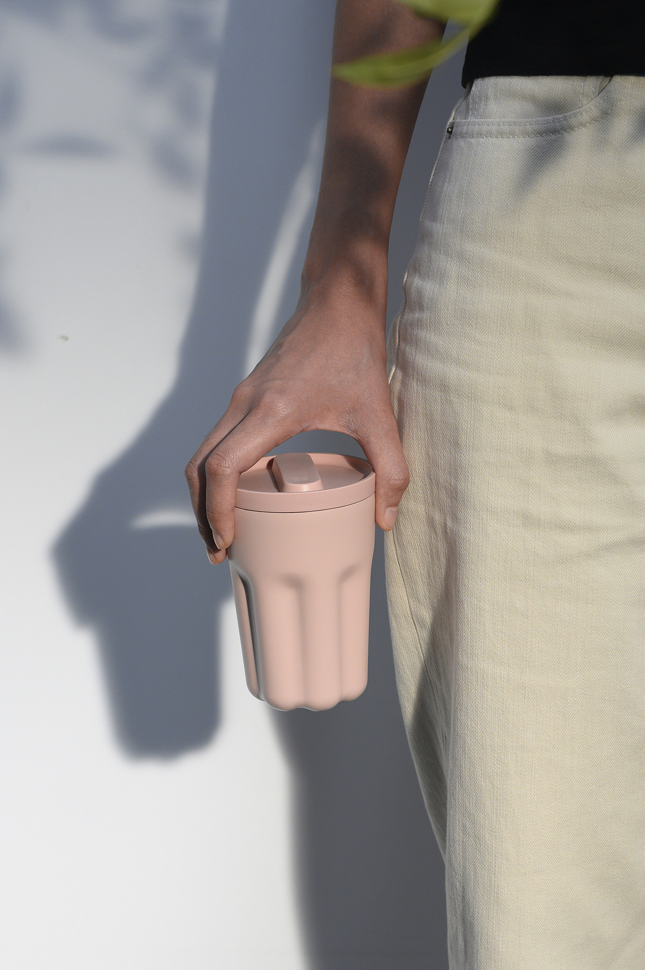 栗子摄影|一个保温杯的孤独旅行-便携保温杯创意摄影