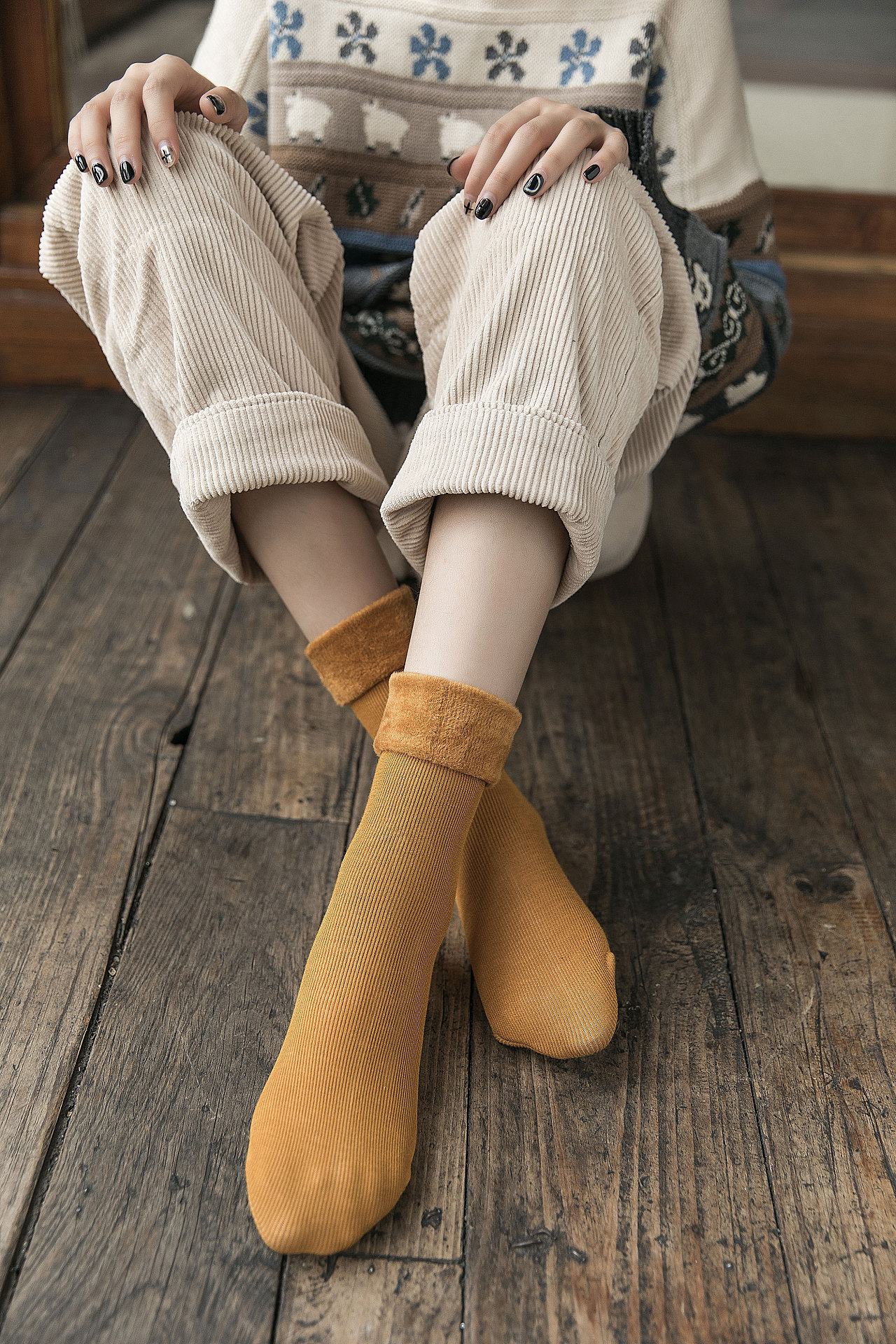 2019年秋冬款加厚毛绒雪地袜女袜袜子