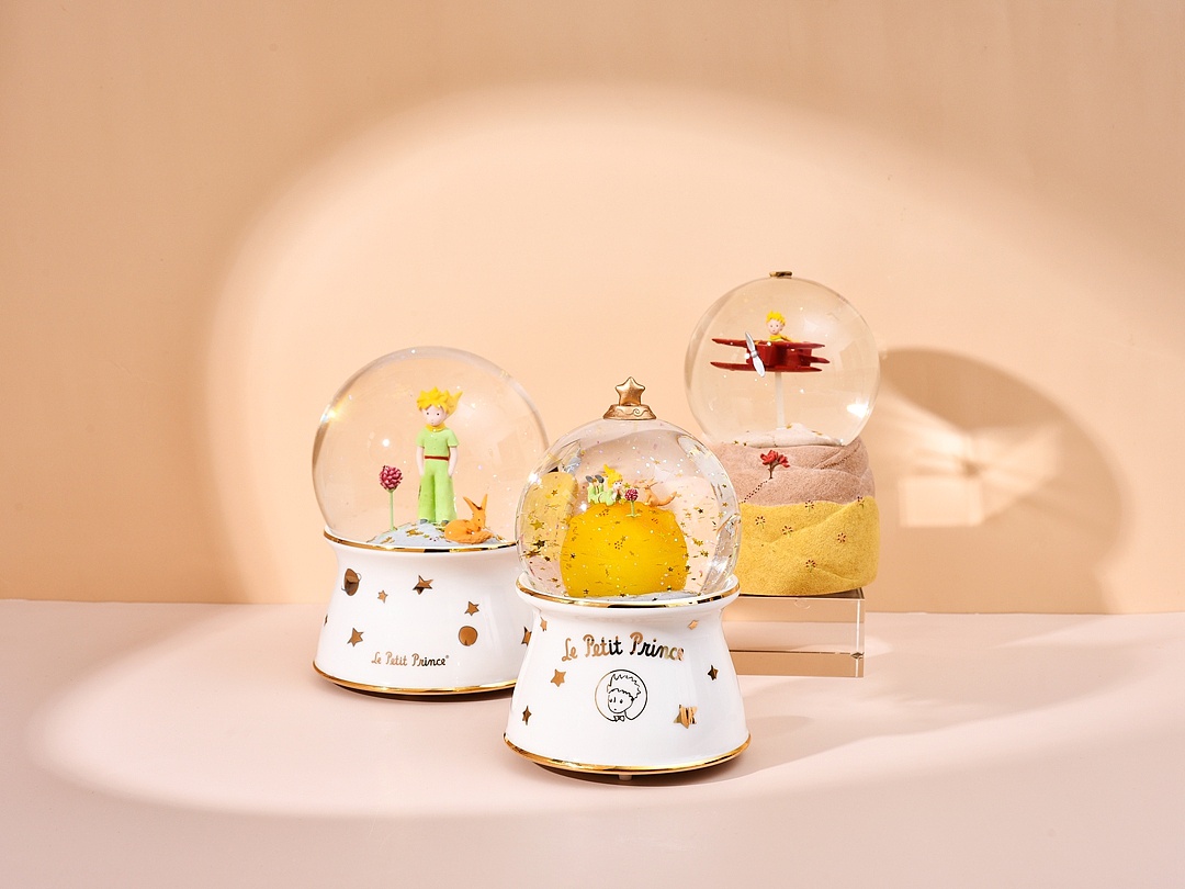 Hello Kitty 旋转木马 水晶球音乐盒 禮物 | 赞尔JARLL品牌官方网站