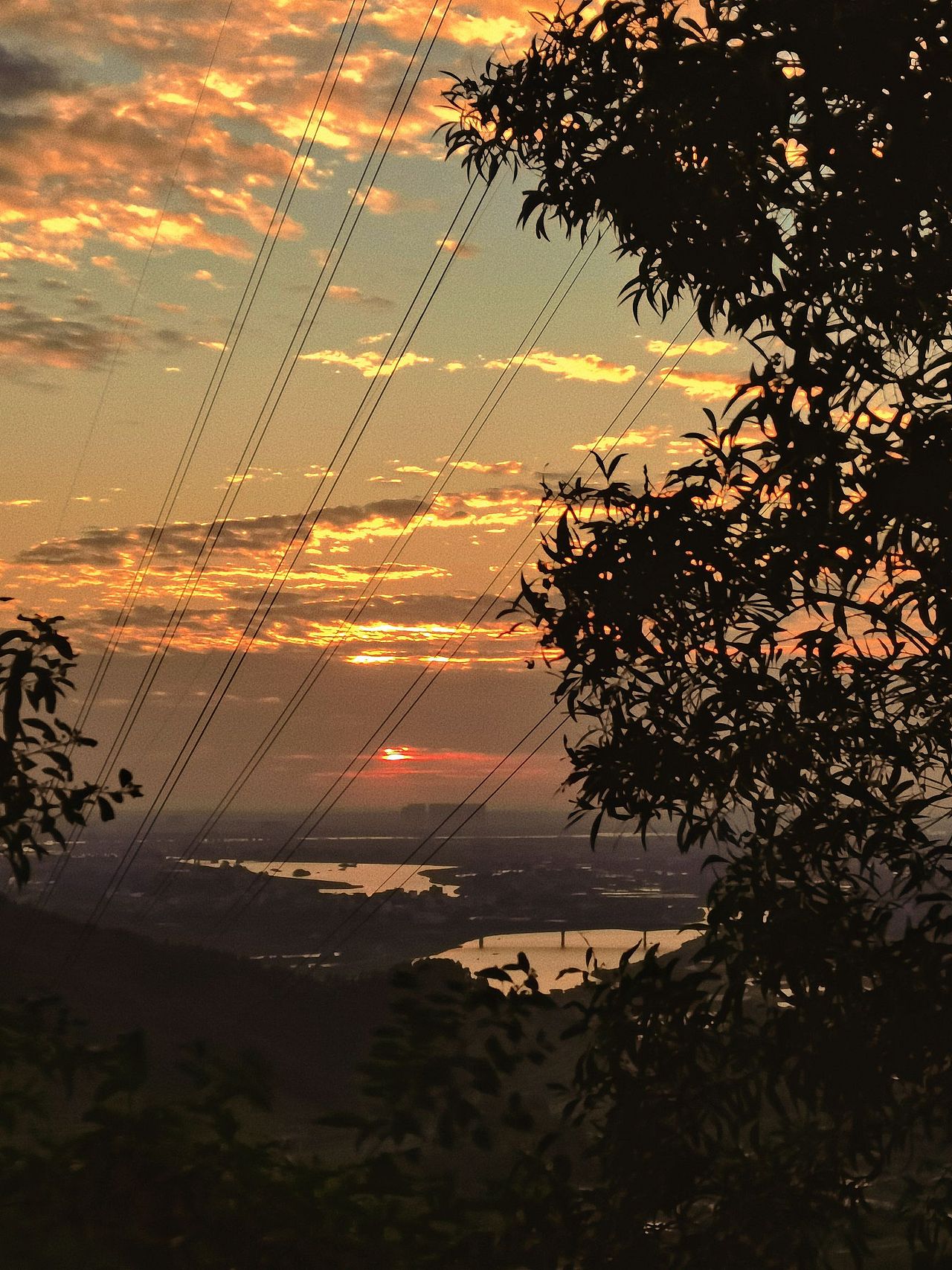 三月，一切安好。