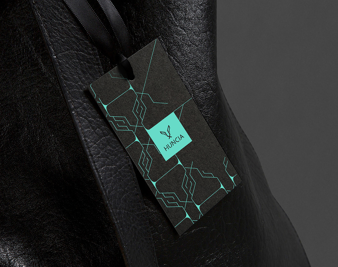 HUNCIA，站在潮流食物链的顶端 | 贺冰凇作品（图ZMjY3MTYwNjY0） - 品牌 - 站酷设计师贺冰凇原创素材 - 站酷ZCOOL