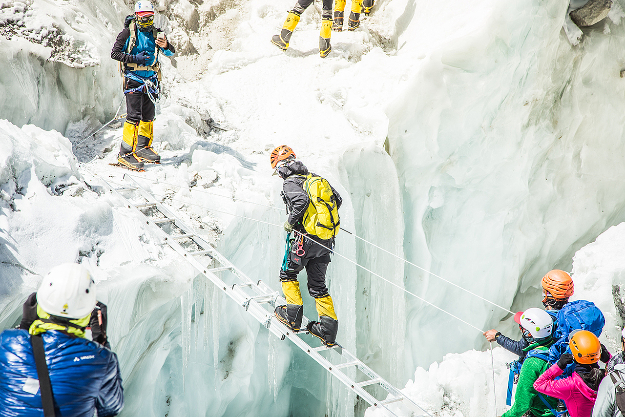《世界屋脊—攀登珠峰》