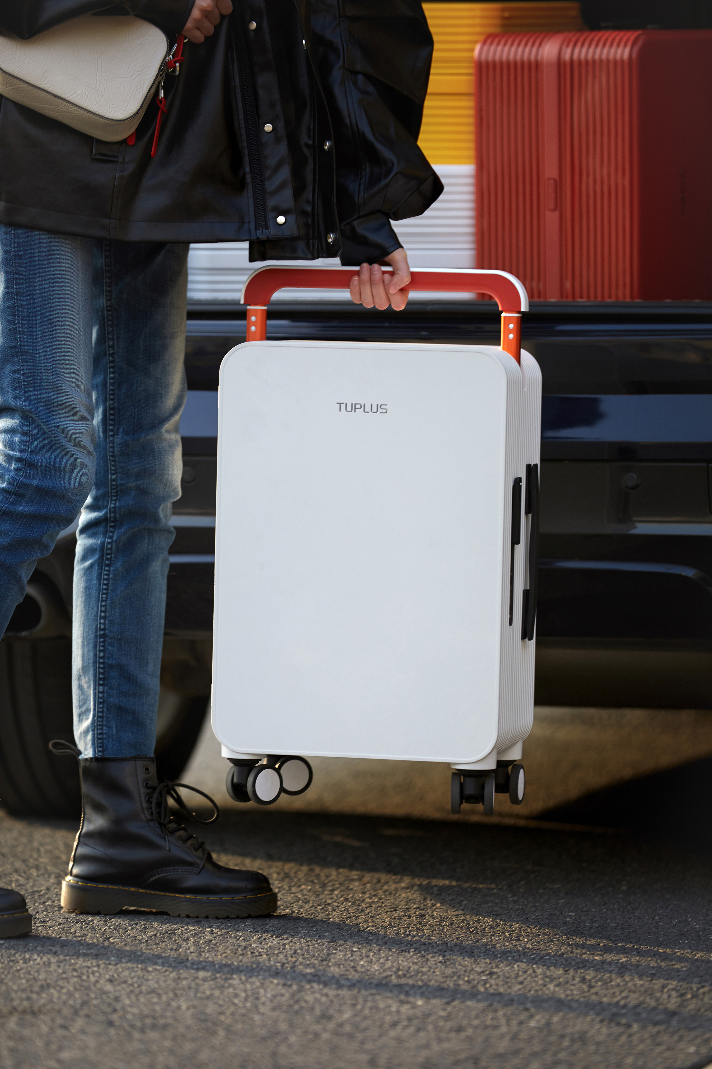 tuplus途加 平衡系列旅行箱 新视觉look照