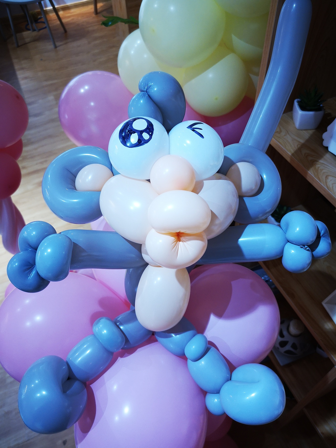 单根魔术气球造型小猪免费教学260长条气球造型简单易学小朋友手工DIY_哔哩哔哩_bilibili