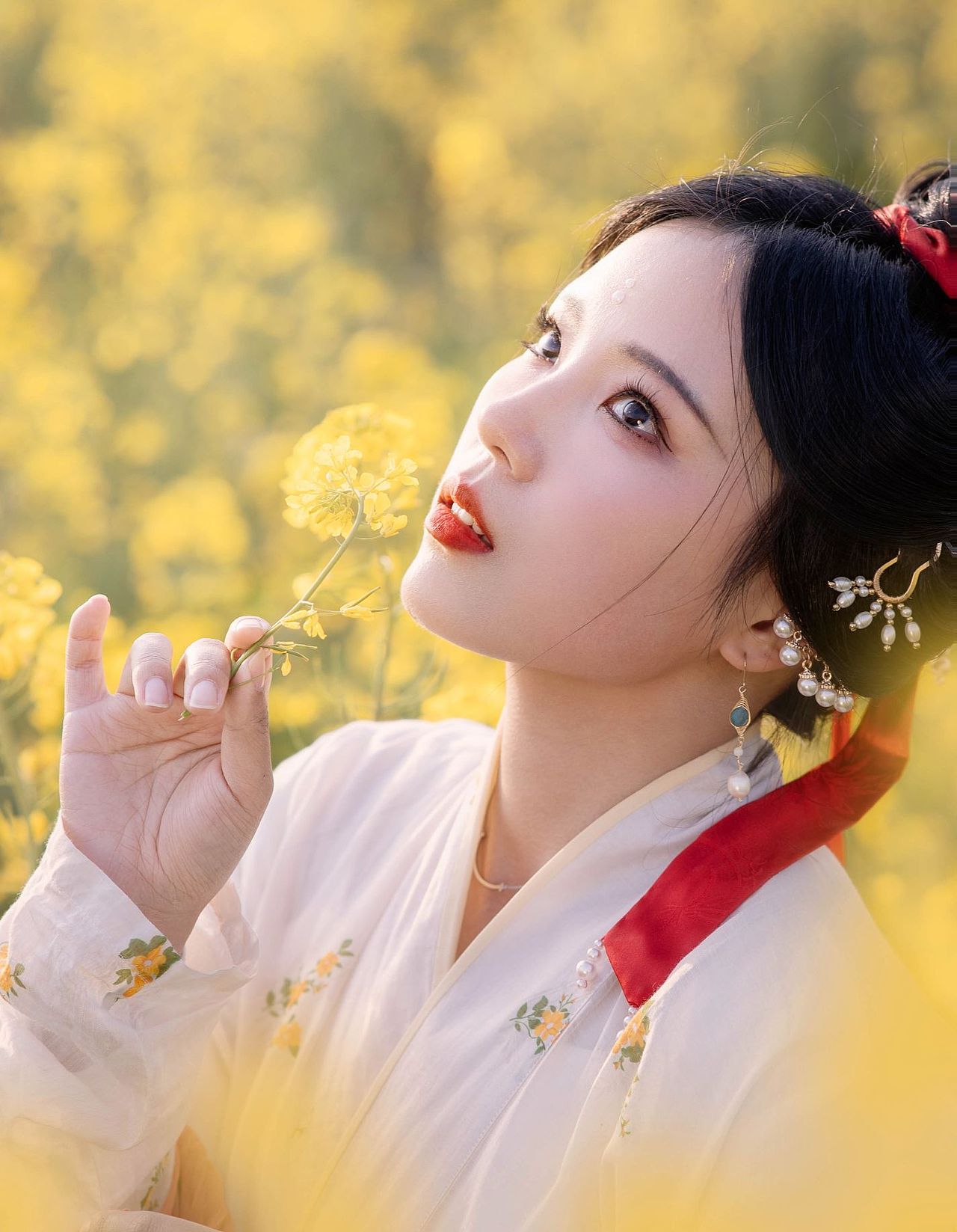 宋制姑娘‖油菜花拍照（图ZMzY0NzA1MzIw） - 人像摄影 - 站酷设计师Z417518250原创素材 - 站酷ZCOOL