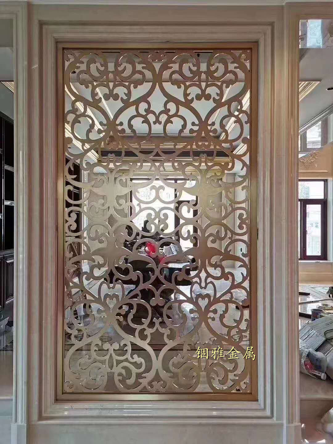 厂家定做仿铜雕花铝艺镂空屏风铝板雕刻花格