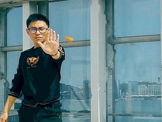 手挡子弹特效