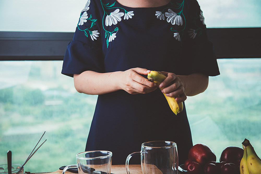 美食手账--冰凉的水果酸奶杯