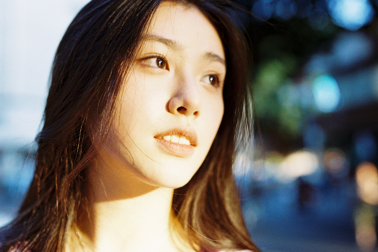 落日咖啡廳（圖ZMzE4NTkzNTc2） - 人像攝影 - 站酷設(shè)計(jì)師小新的廢物點(diǎn)心原創(chuàng)素材 - 站酷ZCOOL