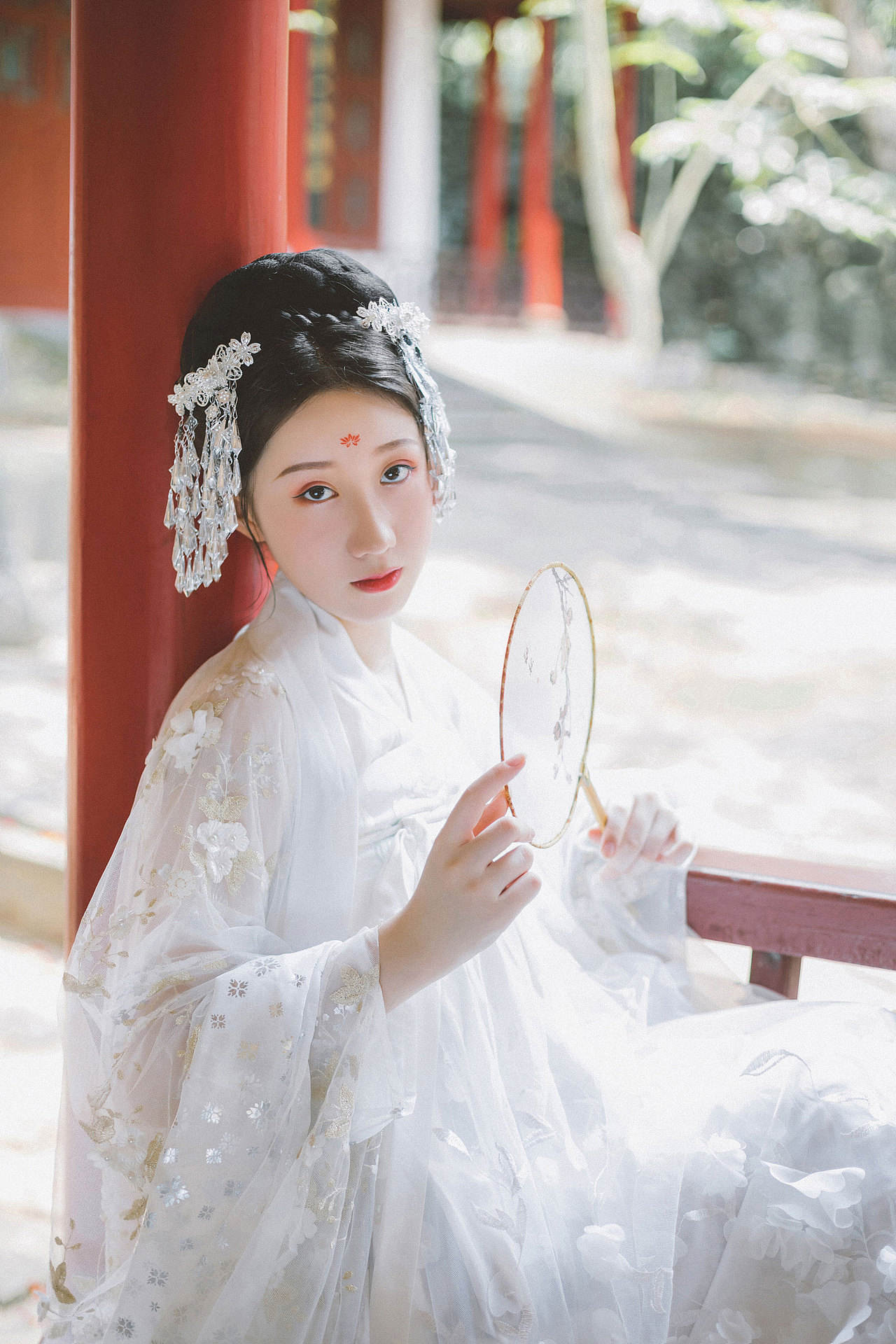 白茶清欢无别事 我在等风也等你