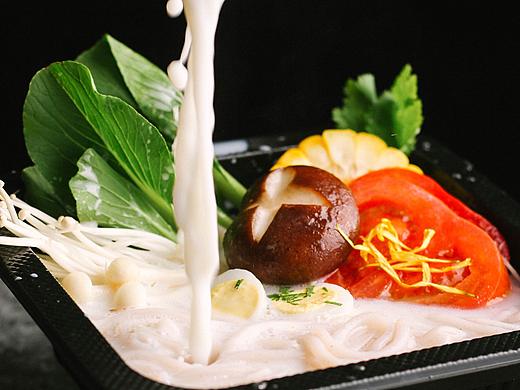 摄影 | 特色云南土特产红米线（个人主页-ZMzk4OTk5MTY=） - 产品摄影 - 站酷设计师朱有有原创素材 - 站酷ZCOOL