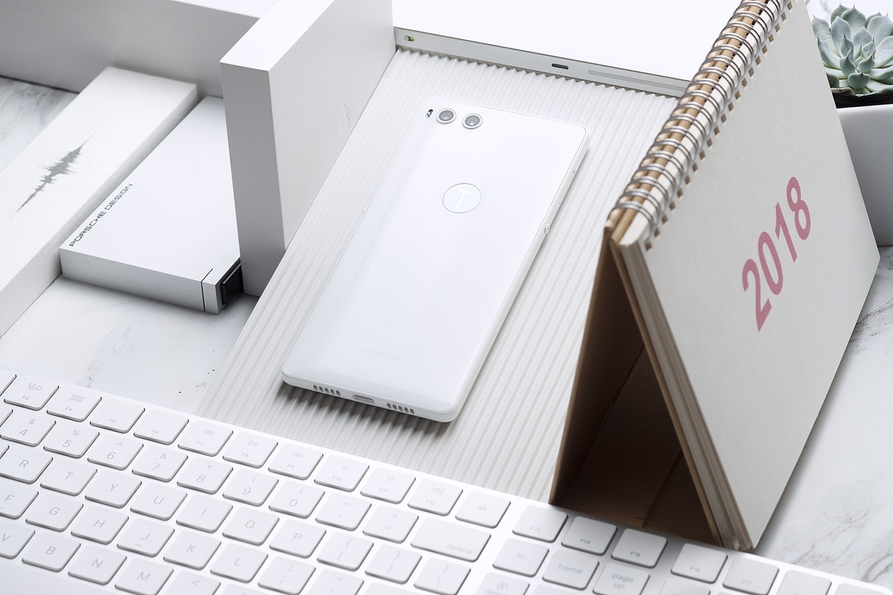 锤子手机坚果r1纯白色白如玉美如丝