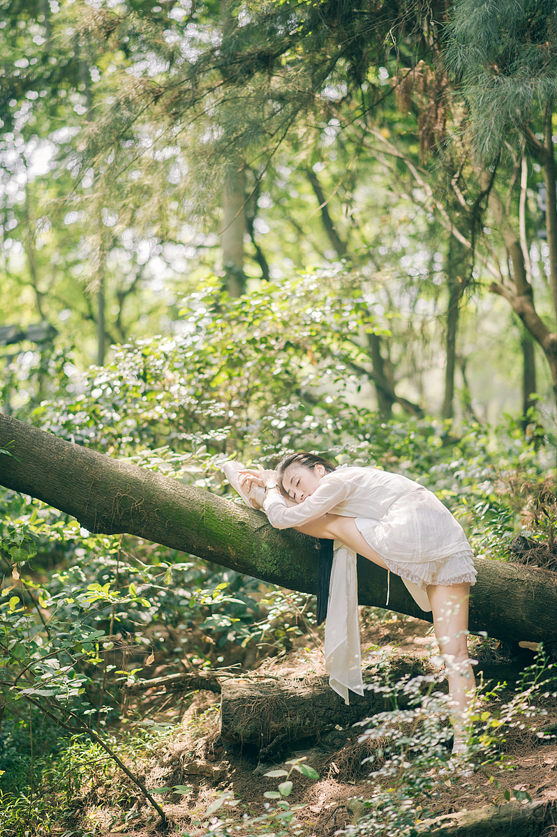 森林里的舞精灵.（图ZNTYwODU1Mjg=） - 人像摄影 - 站酷设计师Ming杨原创素材 - 站酷ZCOOL
