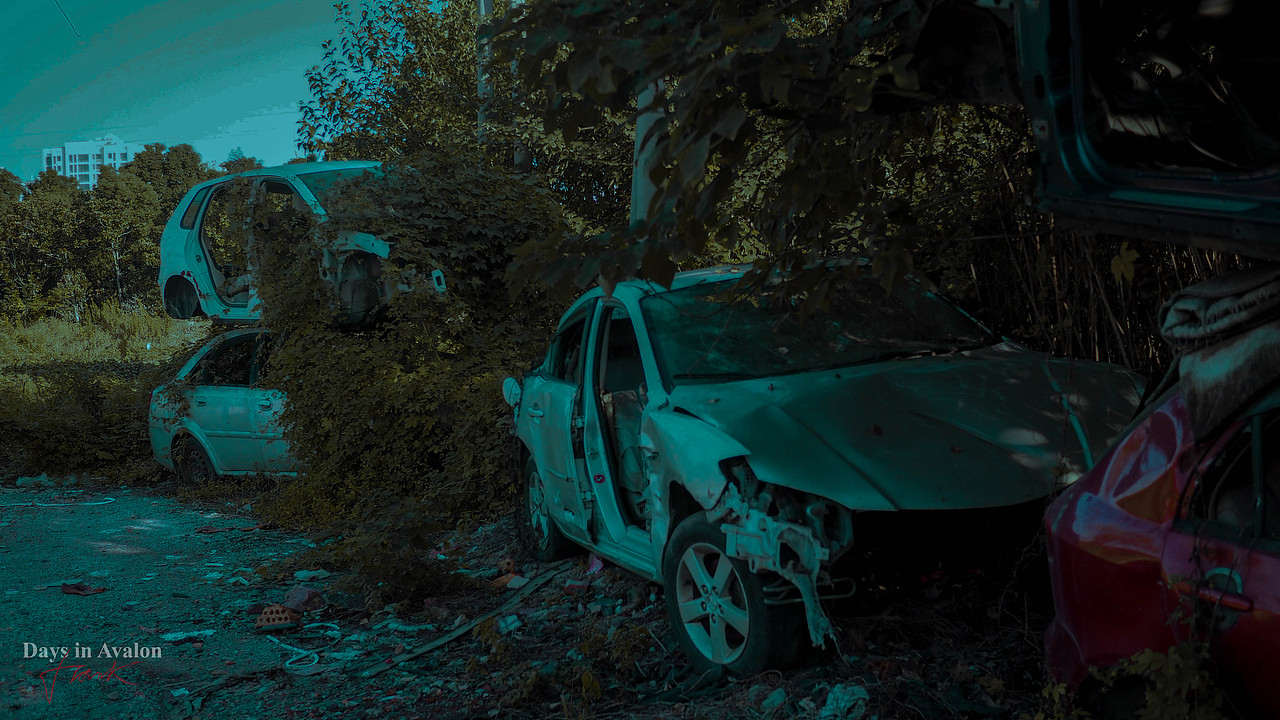 废弃汽车场人物创作