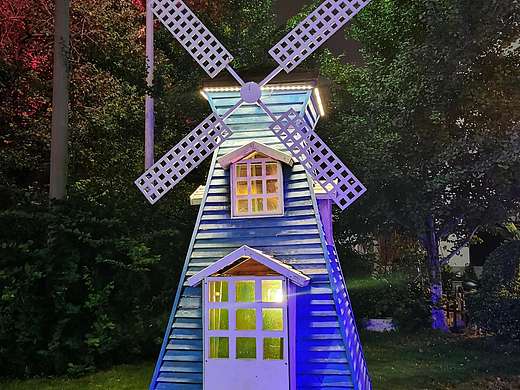 网红拍照打卡景观小品风车小屋