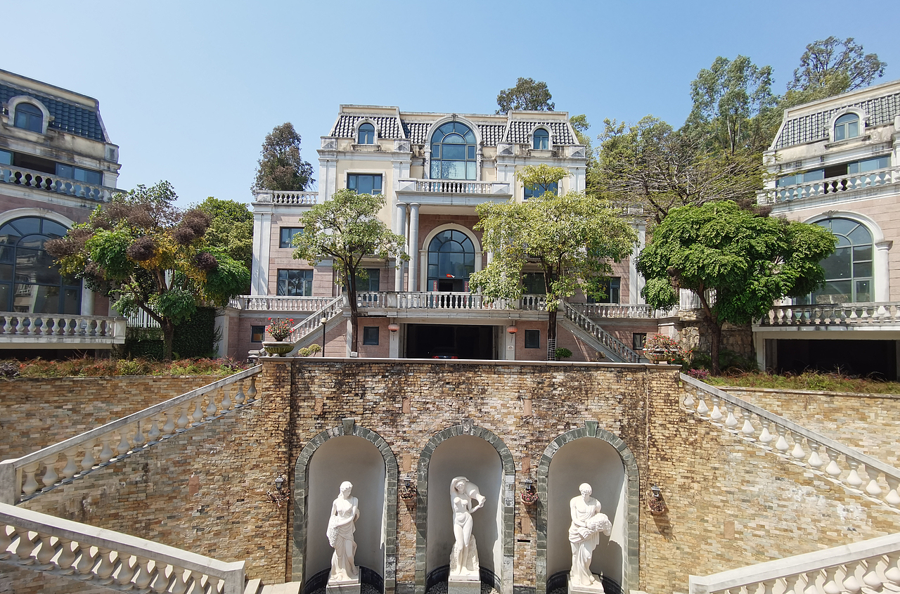 空山无人水流花开