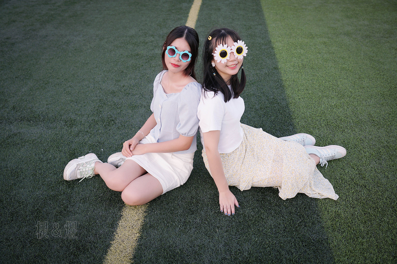 女生宿舍帅气合照