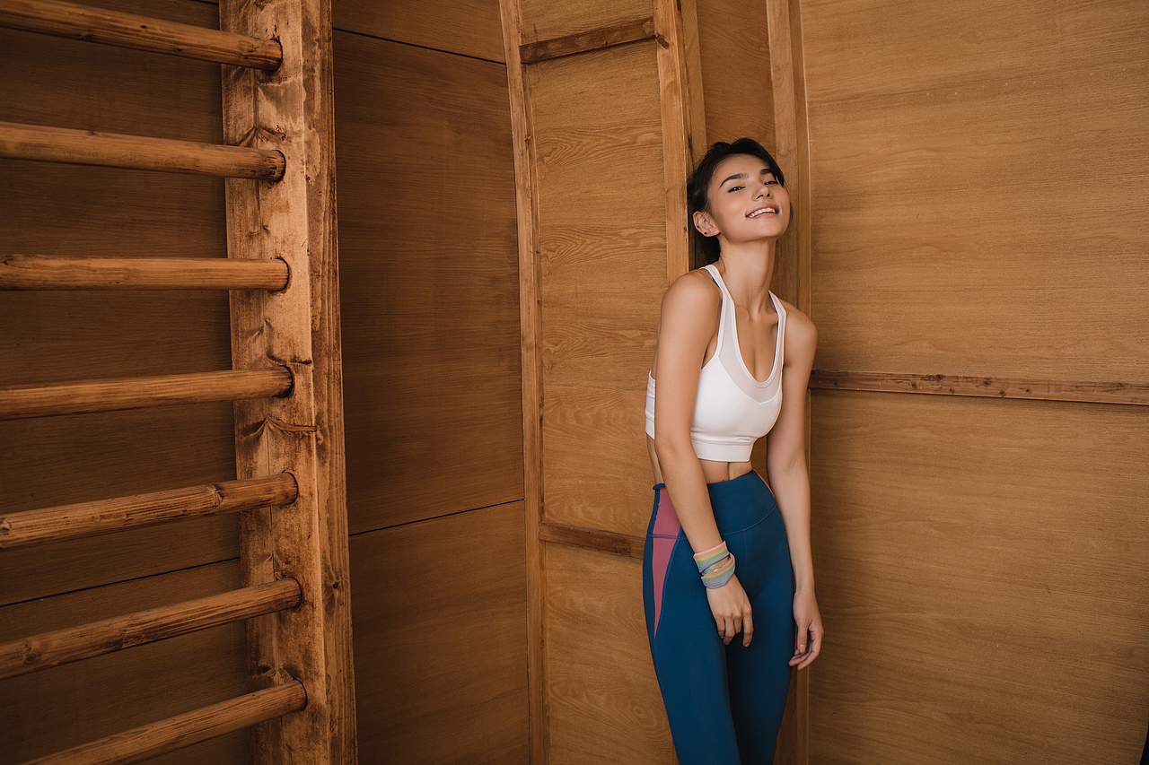 淘拍·基地内景女中模瑜伽服作品（图ZMzE1MTU0OTg0） - 时尚/艺术摄影 - 站酷设计师咸哥原创素材 - 站酷ZCOOL