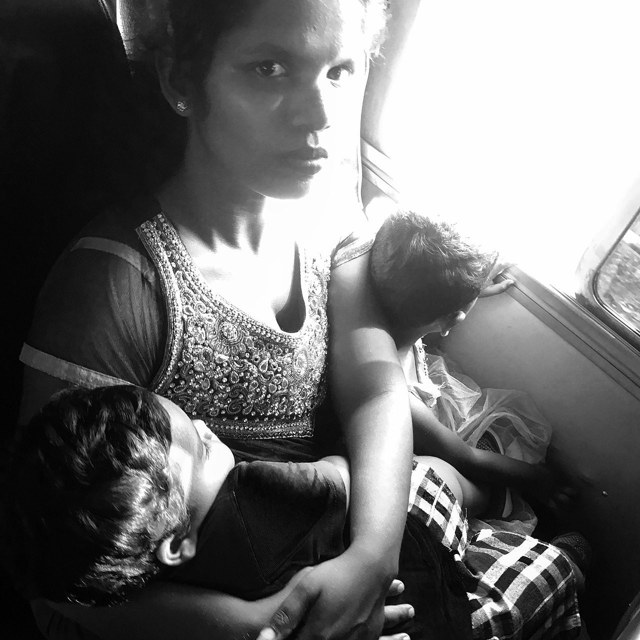 旅途中遇到的陌生人（图ZODU1NzQ3MzI=） - 人像摄影 - 站酷设计师叁心Sanxin原创素材 - 站酷ZCOOL