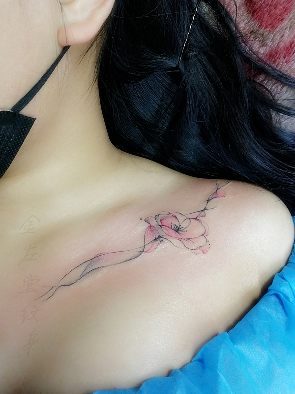 锁骨水墨素花纹身遮盖疤痕修改老旧纹身水冶纹身金左堂（图ZMjgyNjYzODAw） - 其他手工艺 - 站酷设计师金左堂纹身原创素材 - 站酷ZCOOL