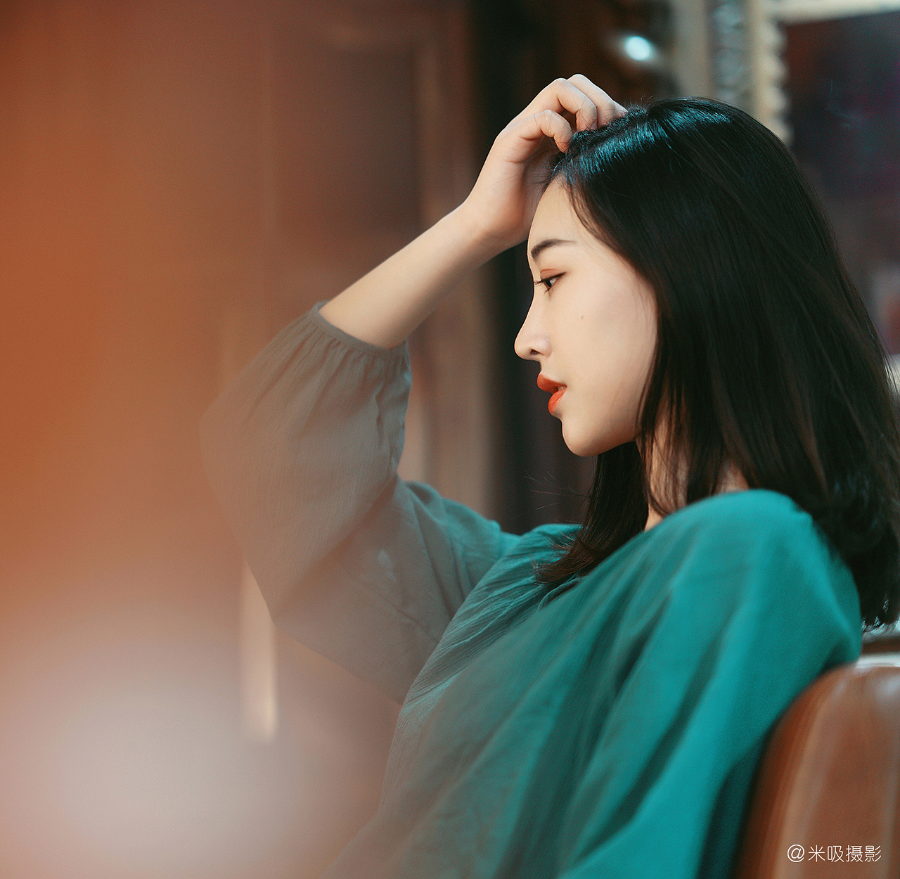 不愿打交道,也许是因为
害怕对方的情绪和自己不在同一个频道<br>无法交付彼此的孤独<br>无法用信任和温暖填补