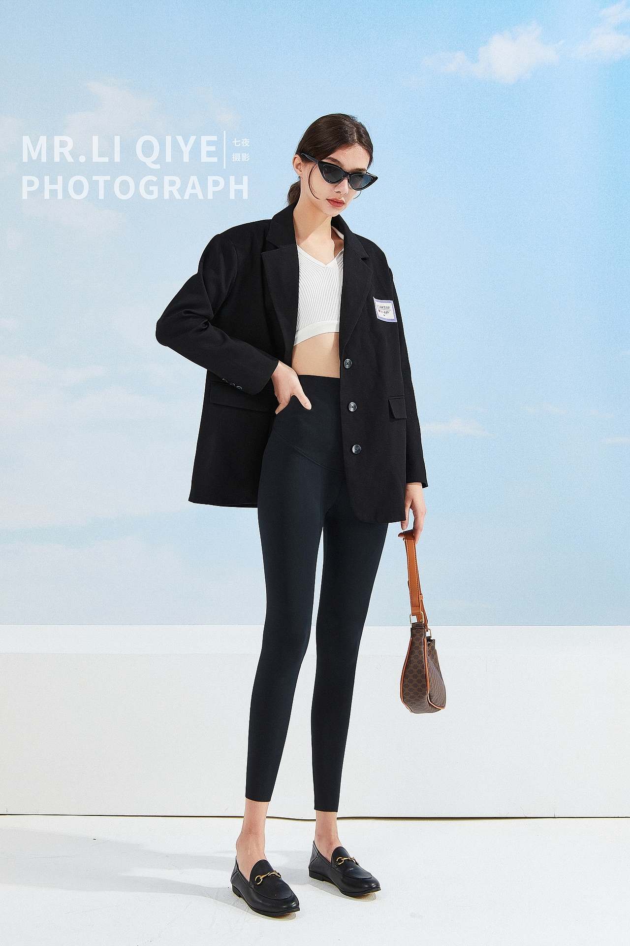 孕妇裤拍摄，鲨鱼裤拍摄  外模女模裤子摄影 拍摄