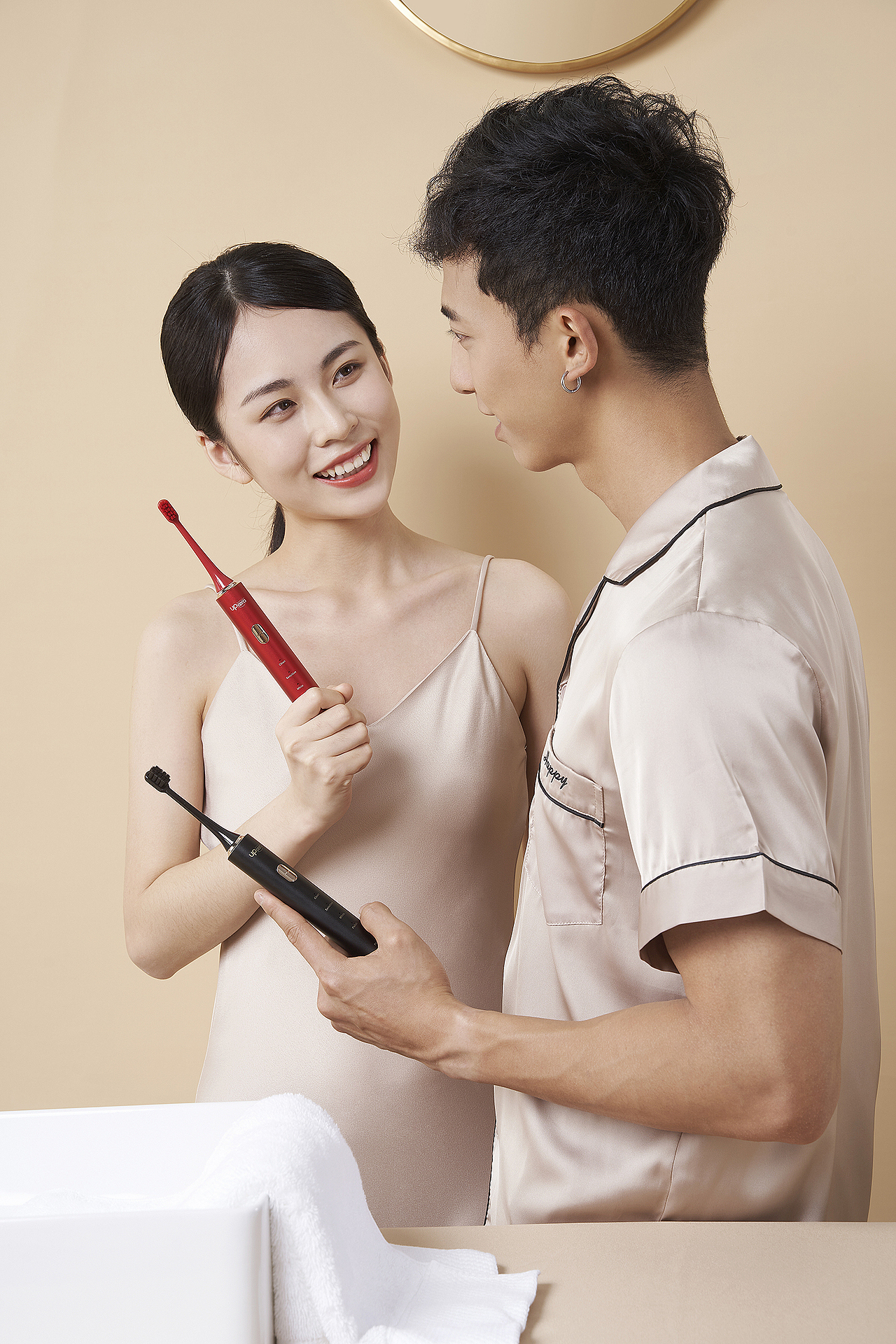 爱尔创电动牙刷