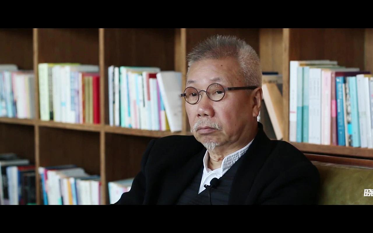 我们约访到国际著名设计师,香港设计教父靳埭强先生,跟大家聊聊与设计