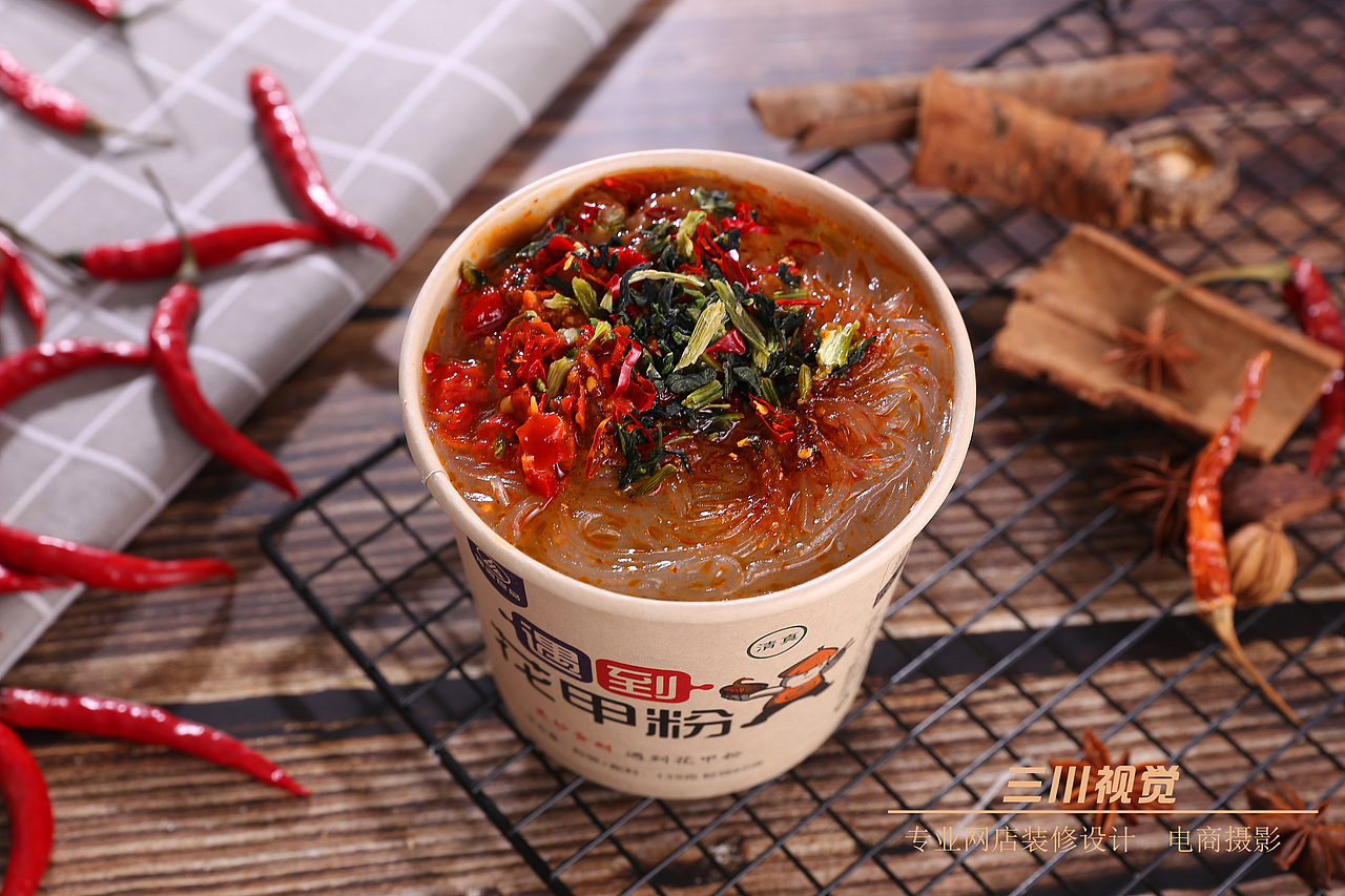 酸辣粉拍摄。吃货的世界总有他 爆款产品（图ZMTY2NzIyNTI4） - 产品摄影 - 站酷设计师郑州电商美食摄影原创素材 - 站酷ZCOOL