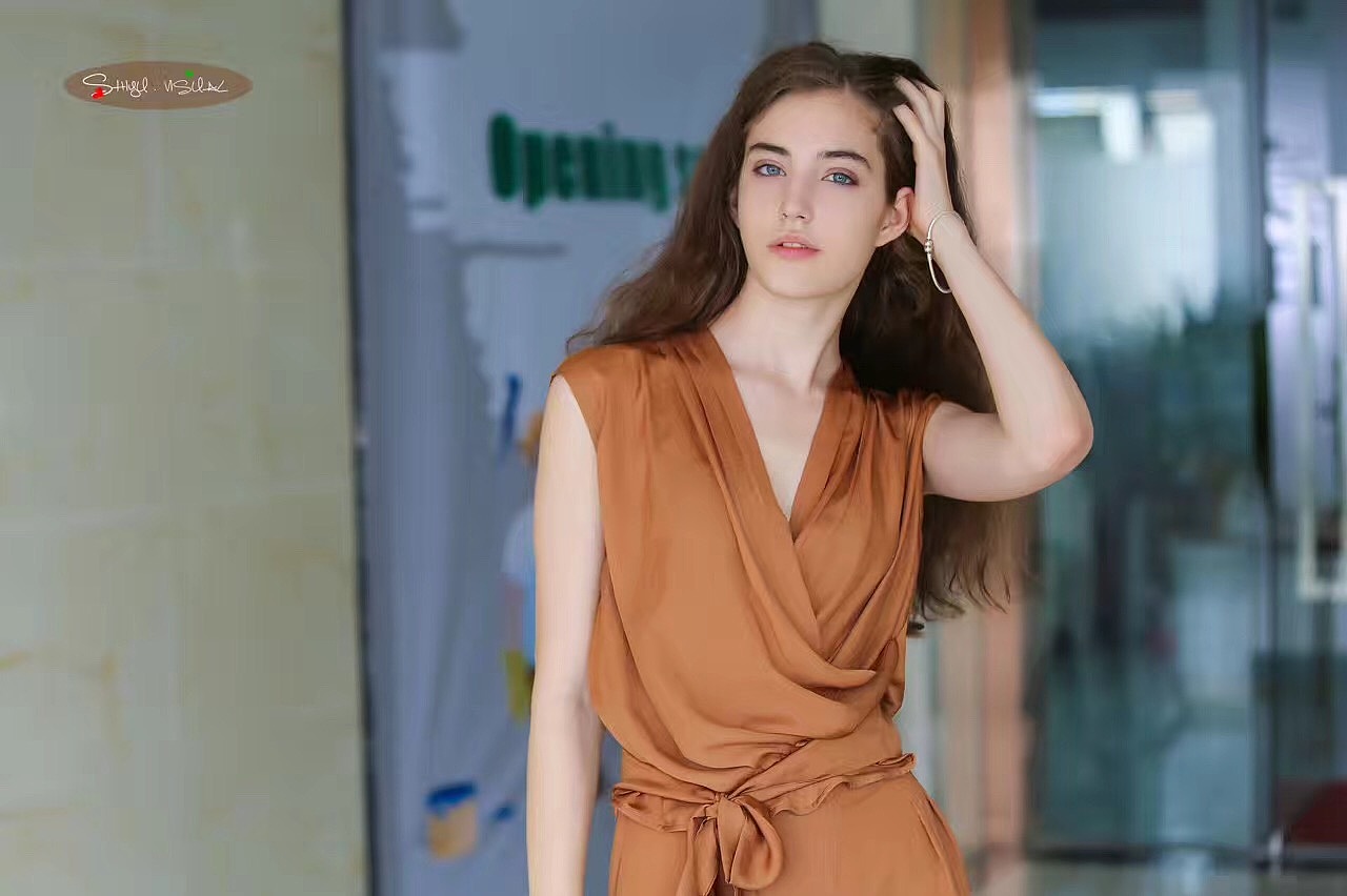 美模时尚模特经纪公司bibanika模特展示